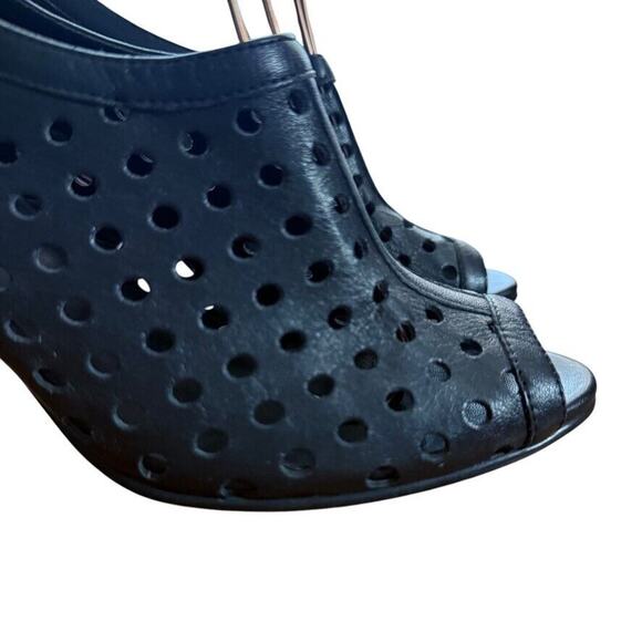 Vaneli Van Eli Womens High Heel Peep Toe Ankle Bootie Laser Cut Outs Leather 7 - Picture 12 of 16